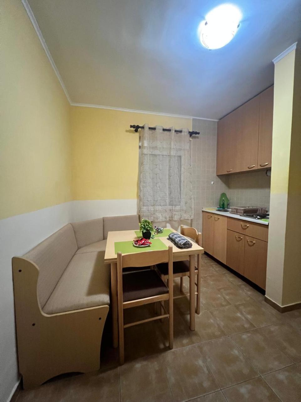 Apartments Brnjada Sutomore Δωμάτιο φωτογραφία