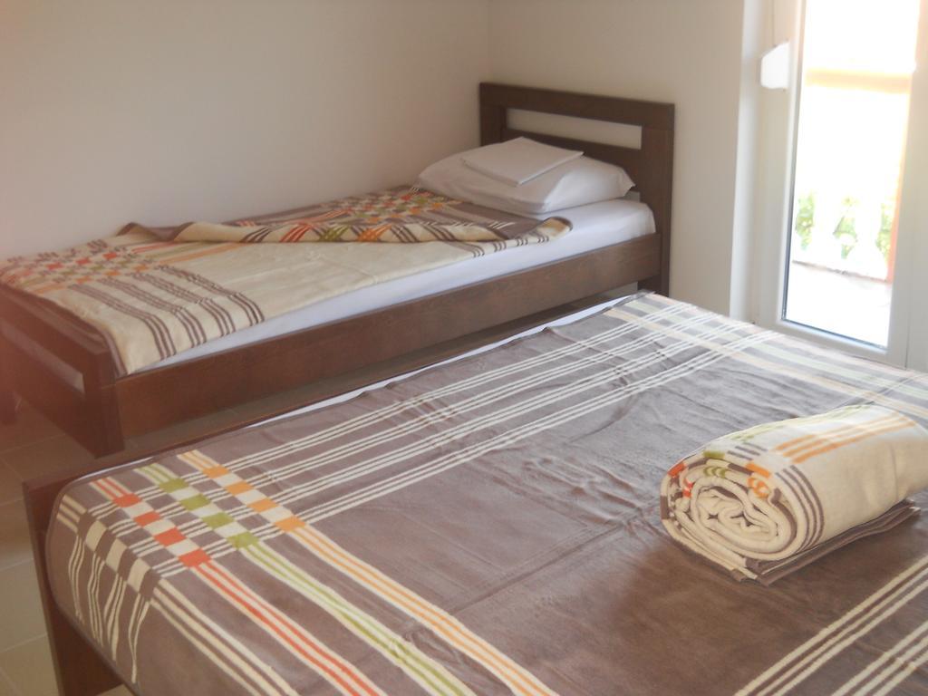 Apartments Brnjada Sutomore Δωμάτιο φωτογραφία