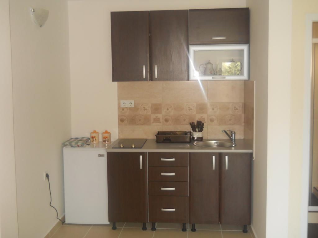Apartments Brnjada Sutomore Δωμάτιο φωτογραφία